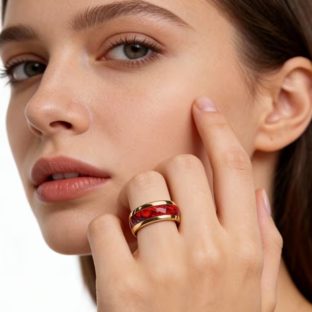 Radiant Red and Gold Women's Ring Size 6 - Picture 3 of 8